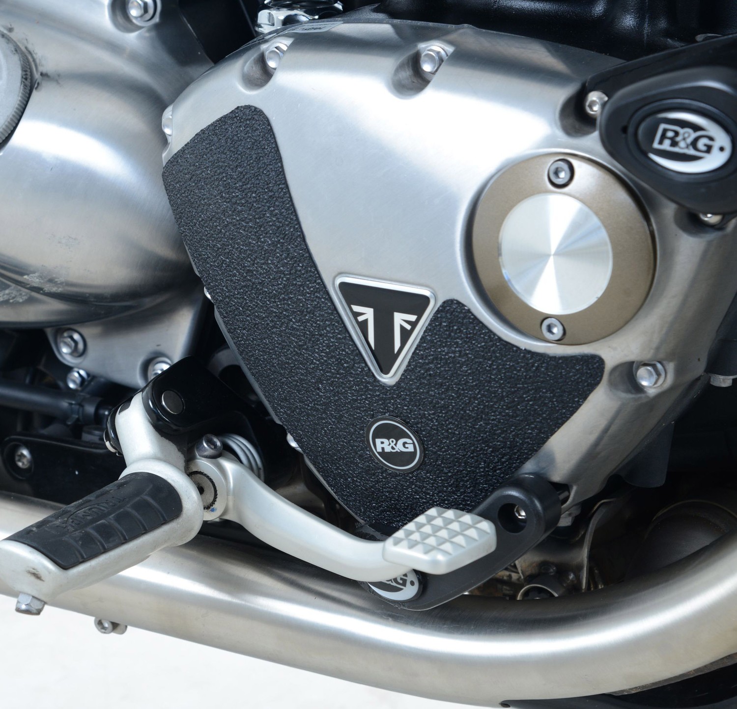 R&G Racing Boot Guard 2-piece for Triumph Bonneville '00-'15, Bobber / Street Cup '17-'22 R&G Racing Boot Guard 2-piece for Triumph Bonneville '00-'15, Bobber / Street Cup '17-'22